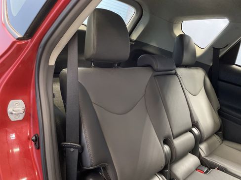 Used 2013 Toyota Prius V image 35