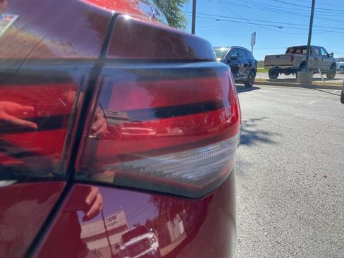 Used 2023 Nissan Sentra SV image 6