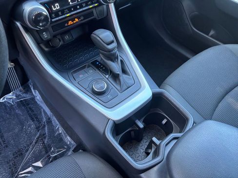 Used 2025 Toyota RAV4 LE image 41