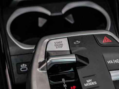 Used 2025 BMW X2 xDrive28i image 25