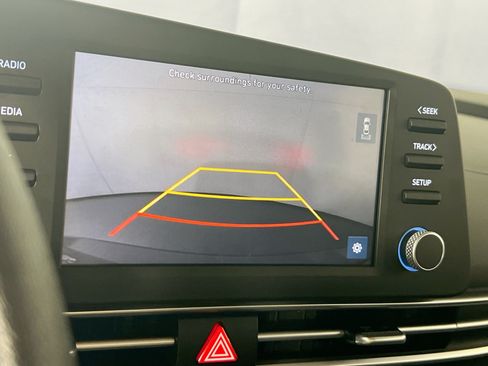 Used 2023 Hyundai Elantra SEL FWD image 13