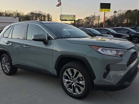 Used 2021 Toyota RAV4 XLE Premium image 1