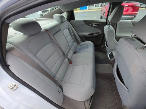 Used 2021 Chevrolet Malibu LT FWD image 16