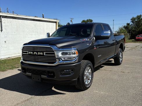 Used 2024 RAM 2500 Laramie w/ Safety Group AWD/4WD image 1