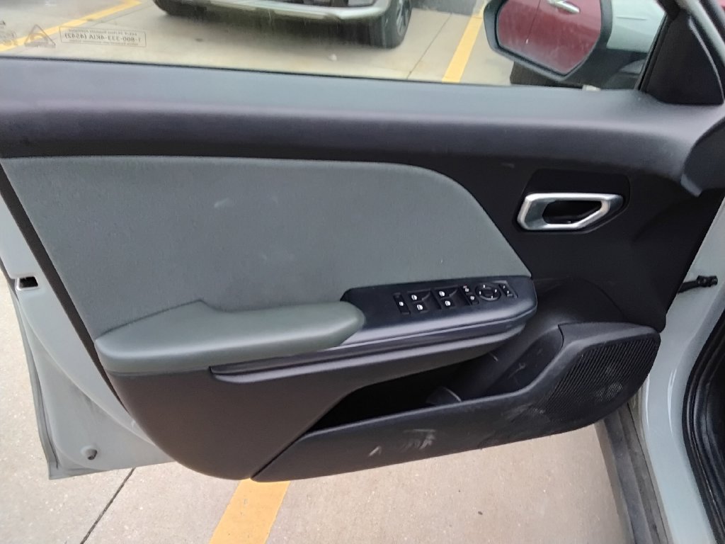 Used 2025 Kia K4 EX FWD image 9