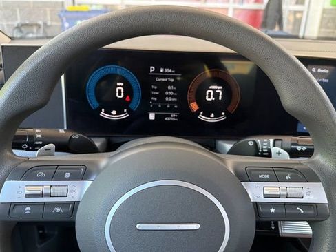 Used 2025 Hyundai Sonata SEL FWD image 21