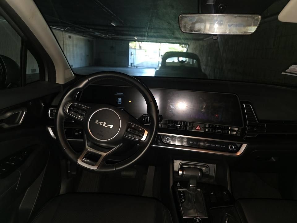 Certified 2024 Kia Sportage EX AWD/4WD image 8