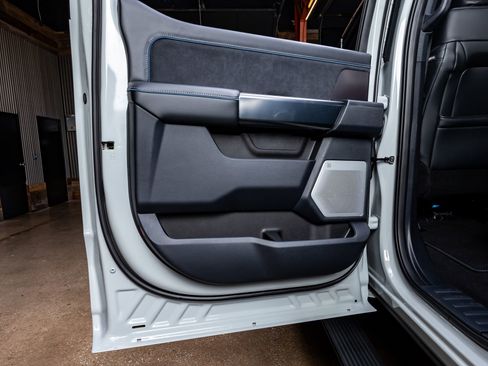 Used 2026 Ford F250 Platinum image 38