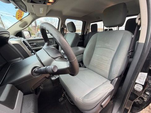 Used 2016 RAM 1500 Classic SLT image 10