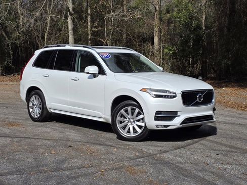 Used 2017 Volvo XC90 T6 Momentum w/ Vision Package image 1