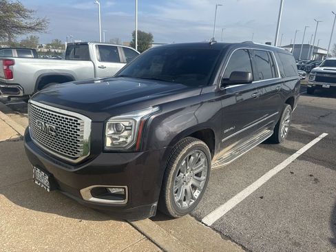 Used 2017 GMC Yukon XL Denali w/ Open Road Package image 2
