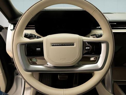 Used 2025 Land Rover Range Rover Autobiography image 39