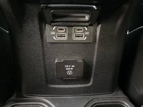 Certified 2022 Jeep Gladiator Rubicon w/ Cold Weather Group image 18