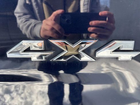 Used 2018 RAM 1500 Laramie w/ Convenience Group image 15