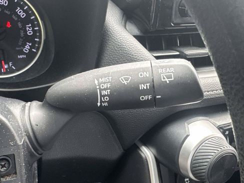 Certified 2021 Toyota RAV4 LE AWD/4WD image 20
