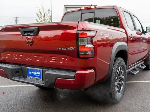 Used 2022 Nissan Frontier PRO-4X w/ Technology Package image 6