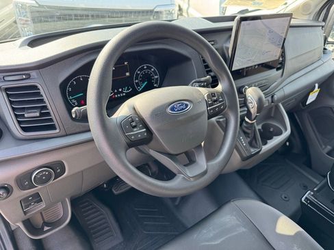 New 2025 Ford Transit 250 148 Medium Roof image 18