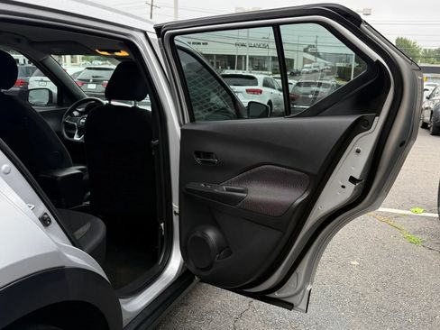 Used 2020 Nissan Kicks SV FWD image 25