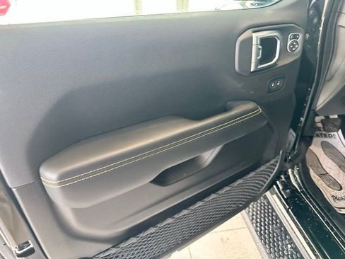 Used 2025 Jeep Wrangler Sahara w/ Safety Group image 9