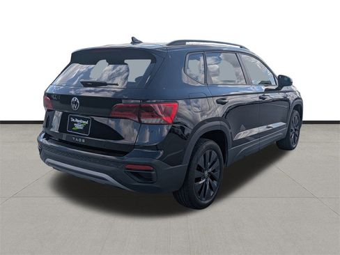 Used 2022 Volkswagen Taos S image 5