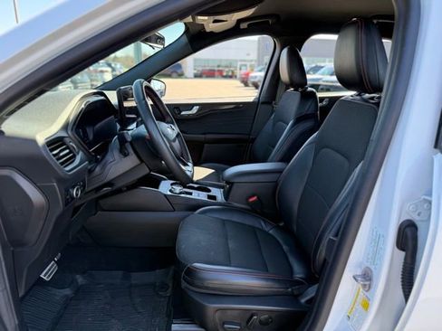 Used 2023 Ford Escape ST-Line Select w/ Tech Pack #2 AWD/4WD image 14
