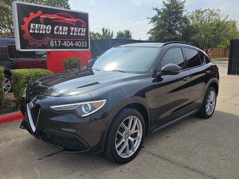 Used 2019 Alfa Romeo Stelvio Ti Sport w/ Quick Order Package 22S Sport image 1