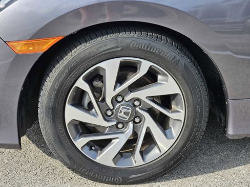 Used 2016 Honda Civic EX image 9