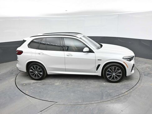 Used 2022 BMW X5 xDrive45e w/ M Sport Package AWD/4WD image 43