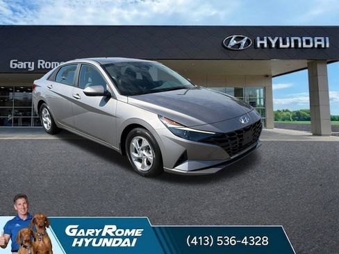 Used 2023 Hyundai Elantra SE FWD image 7