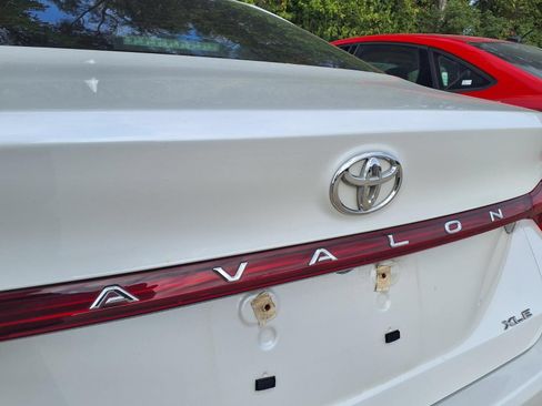 Used 2019 Toyota Avalon XLE FWD image 8