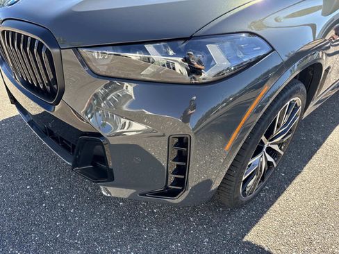 New 2026 BMW X5 sDrive40i image 9