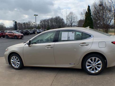 Used 2013 Lexus ES 300h w/ Luxury Pkg image 5