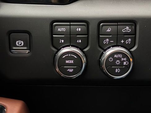 New 2026 GMC Sierra 2500 Denali Ultimate w/ Max Trailering Package image 26