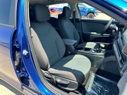 Used 2025 Kia K4 FWD image 23