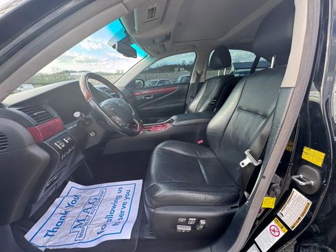 Used 2012 Lexus LS 460 AWD w/ Comfort Pkg image 15