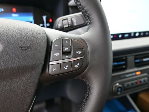 New 2025 Ford Maverick XLT w/ XLT Luxury Package image 29