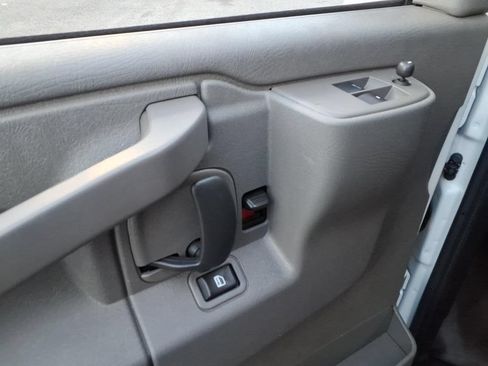 Used 2025 Chevrolet Express 2500 w/ Driver Convenience Package RWD image 16