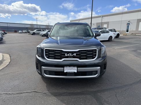 Used 2023 Kia Telluride SX image 2