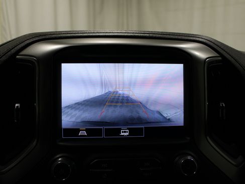 Used 2022 Chevrolet Silverado 1500 LT Trail Boss w/ LT Trail Boss Premium Package AWD/4WD image 15