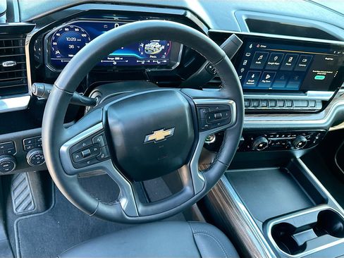 Used 2025 Chevrolet Silverado 2500 LT w/ Z71 Chrome Sport Edition image 18