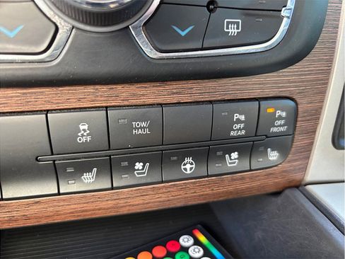 Used 2017 RAM 2500 Laramie image 30