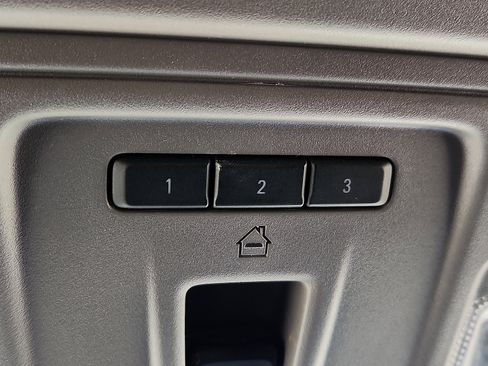 Used 2020 Chevrolet Silverado 1500 RST image 17