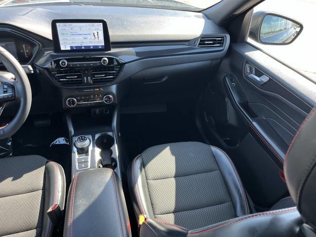 Used 2025 Ford Escape ST-Line FWD image 16