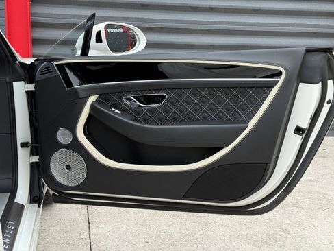 Used 2022 Bentley Continental GT Speed image 25