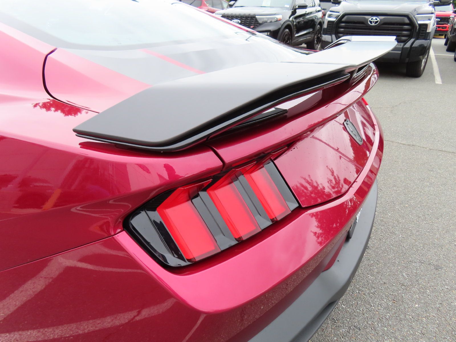 Used 2025 Ford Mustang Dark Horse RWD image 14