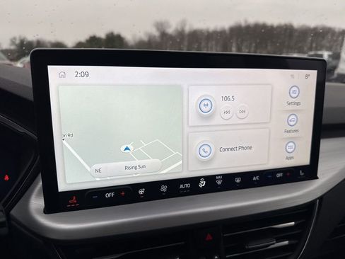 Used 2024 Ford Escape Platinum image 17