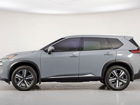 Used 2023 Nissan Rogue SL w/ SL Premium Package image 8