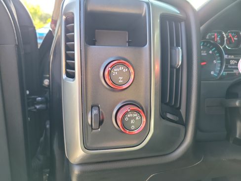 Used 2018 Chevrolet Silverado 1500 LT w/ Redline Edition AWD/4WD image 24
