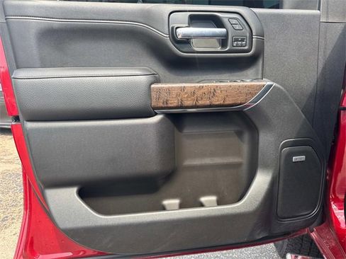 Used 2021 GMC Sierra 2500 Denali w/ Denali Ultimate Package image 24