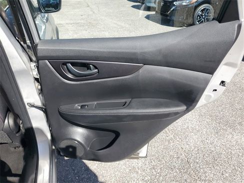 Used 2017 Nissan Rogue Sport S w/ S Appearance Package image 30